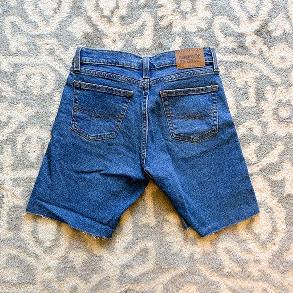 Levi Jean Shorts - Picture 9 of 10